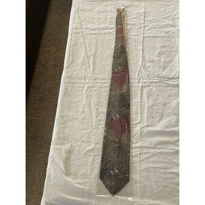 New Vintage Dead Stock 1980’s Claude Montana 100% Silk Tie Italian Cathedral